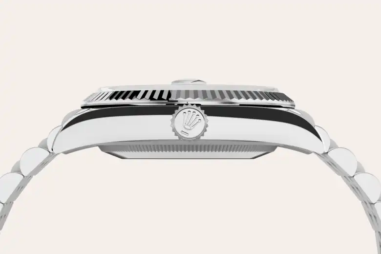 rolex M126234-0071   - Lunetta zigrinata