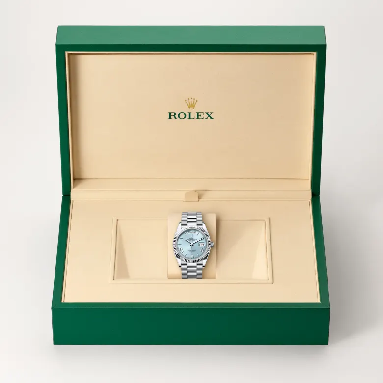 rolex M128236-0018   - Lunetta zigrinata