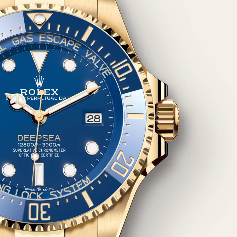 rolex M136668LB-0001   - La lunetta in ceramica e l’indicazione luminescente